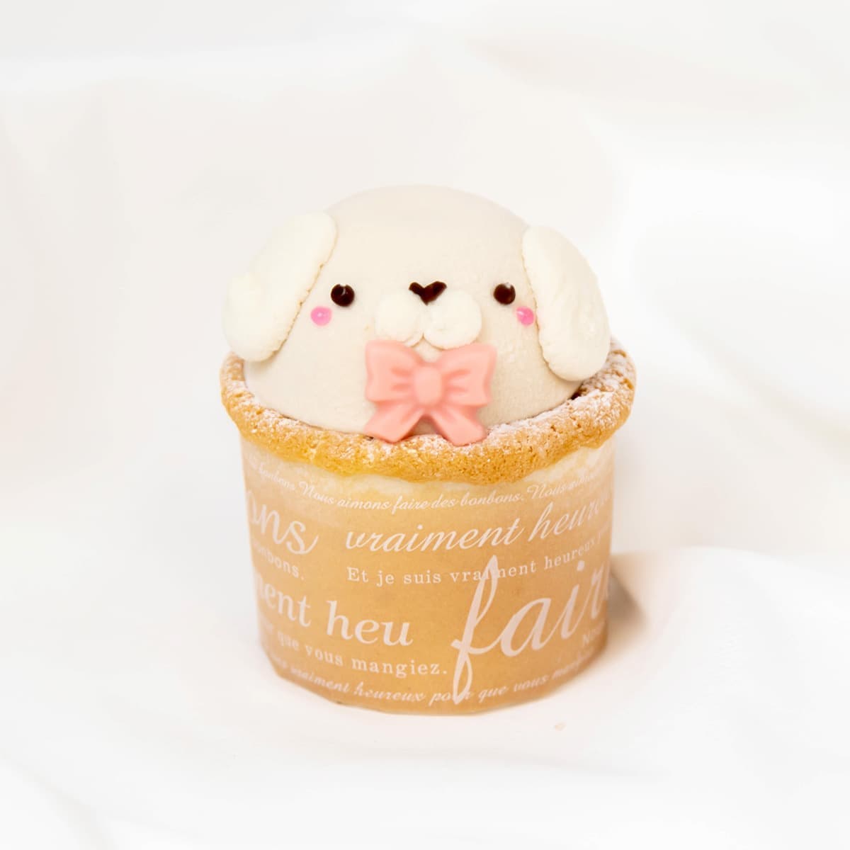 富士市かわいいケーキ屋さんテテのカップケーキ・白いこいぬ