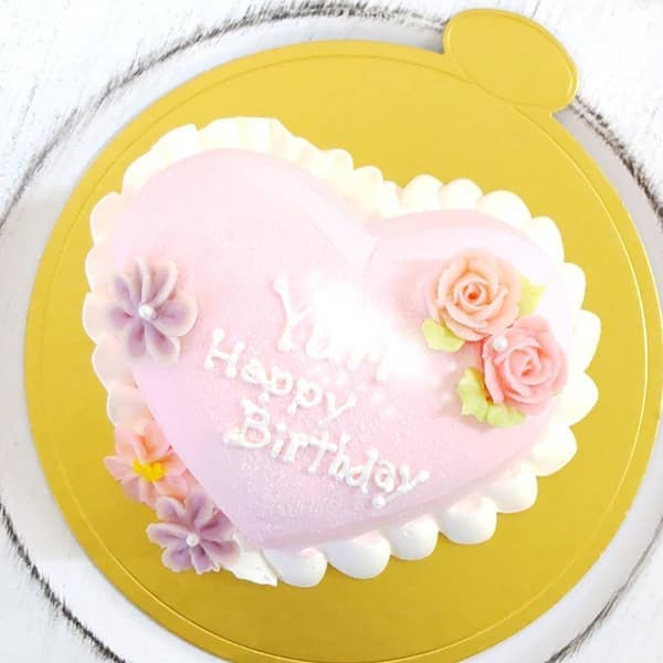 富士市かわいいケーキ屋さんテテ(tete)のお誕生日ケーキ・ふんわりハートケーキ