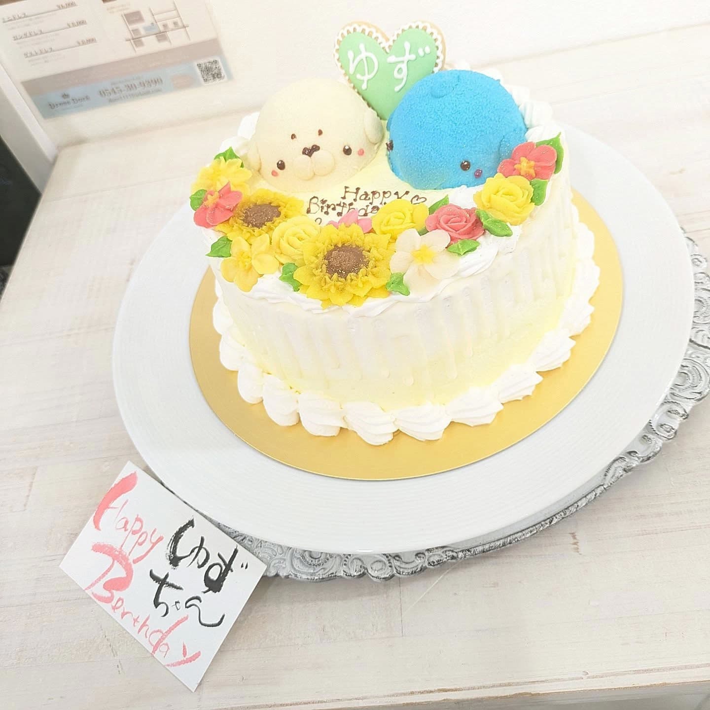 富士市かわいいケーキ屋さんテテのイルカとアザラシのホールケーキ