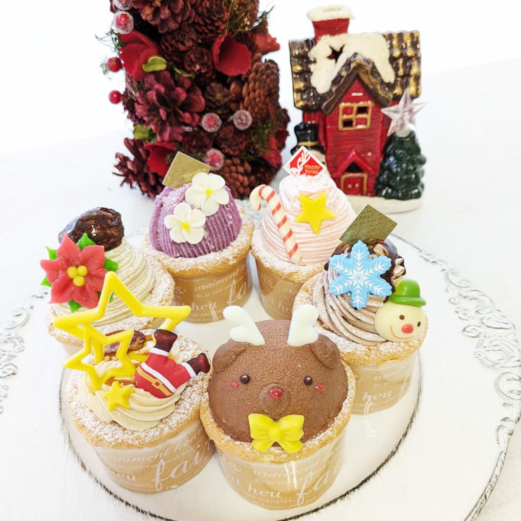 富士市かわいいケーキ屋さんテテのクリスマスカップケーキいろいろ