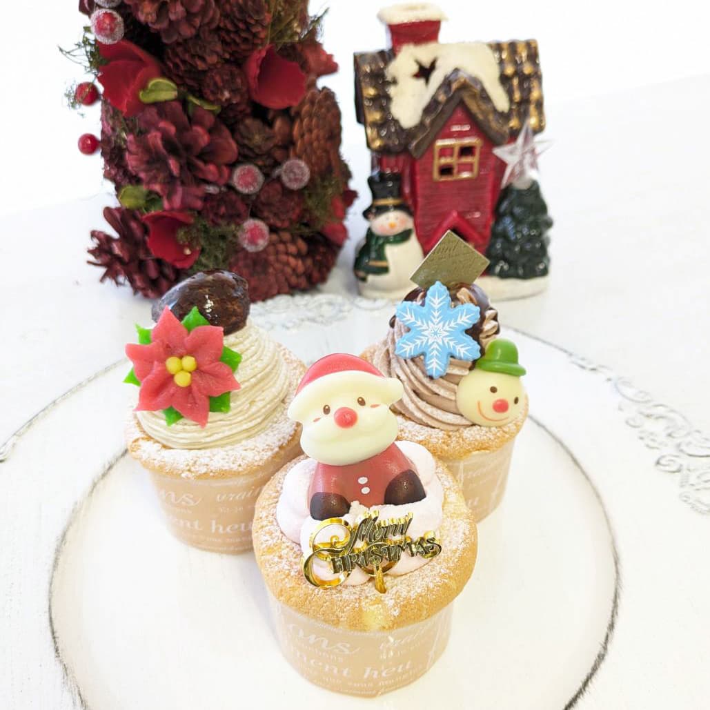 富士市かわいいケーキ屋さんテテのクリスマスカップケーキいろいろ