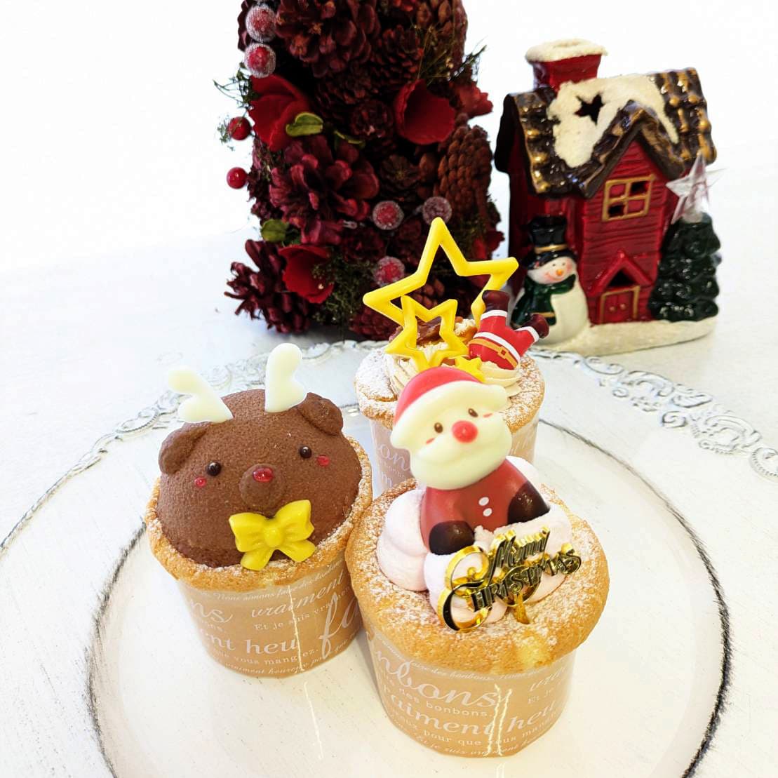 富士市かわいいケーキ屋さんテテのクリスマスカップケーキいろいろ