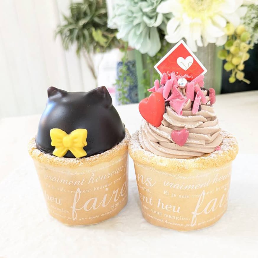 富士市かわいいケーキ屋さんテテのカップケーキ・黒猫ちゃんセット